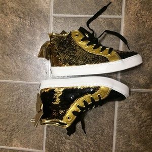 black and gold jojo siwa shoes